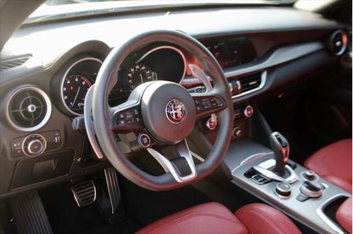 2022 Alfa Romeo Stelvio Ti