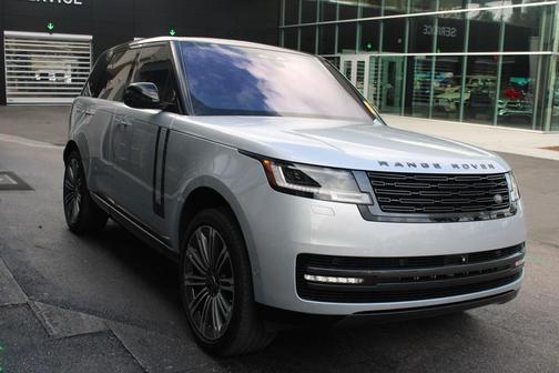 2023 Land Rover Range Rover P530 SE