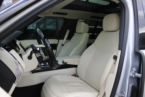 2023 Land Rover Range Rover P530 SE