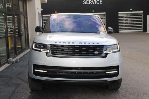 2023 Land Rover Range Rover P530 SE