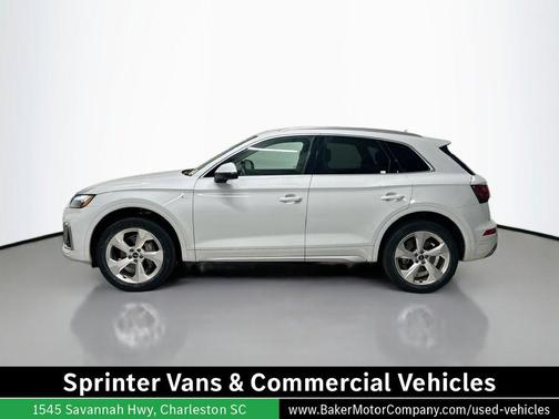 Glacier White Metallic 2023 Audi Q5 45 S line Premium Plus