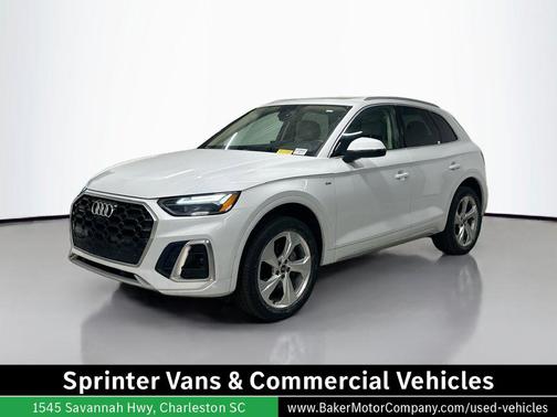 Glacier White Metallic 2023 Audi Q5 45 S line Premium Plus