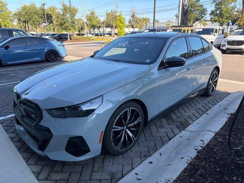 Brooklyn Grey Metallic 2024 BMW i5 M60