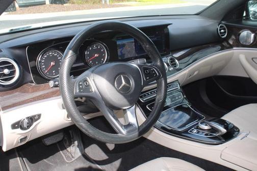 2017 Mercedes-Benz E-Class 4MATIC
