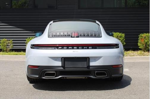 2025 Porsche 911 Carrera