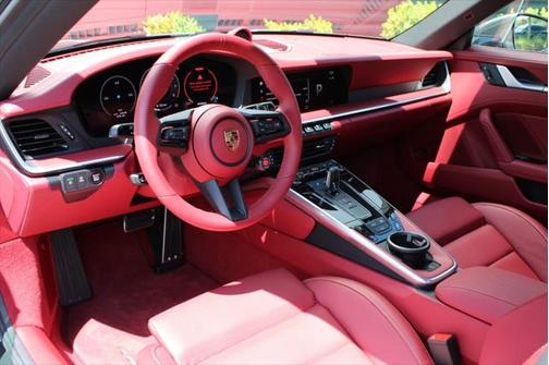 2025 Porsche 911 Carrera