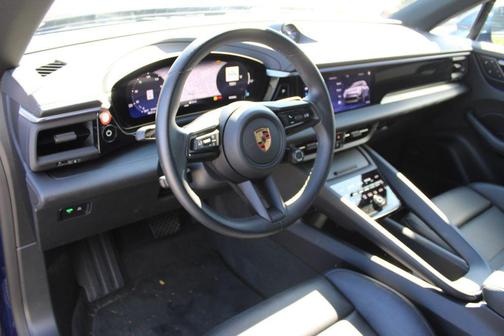 2024 Porsche Macan 4