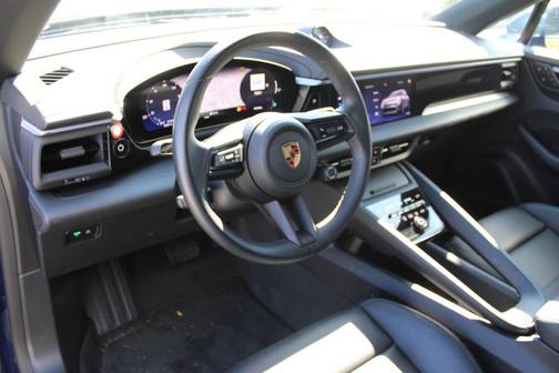 2024 Porsche Macan 4