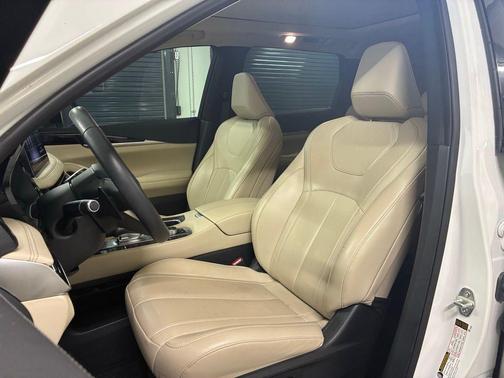 Glacier White 2025 INFINITI QX60 Pure