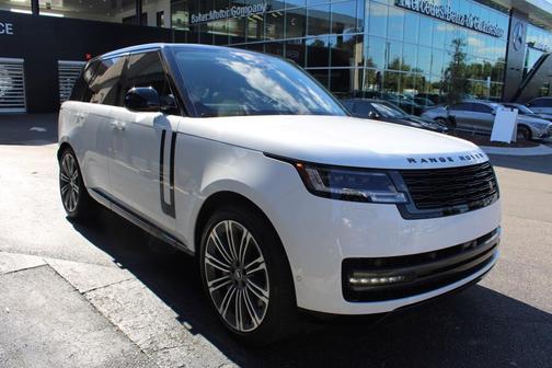 2025 Land Rover Range Rover P530 SE