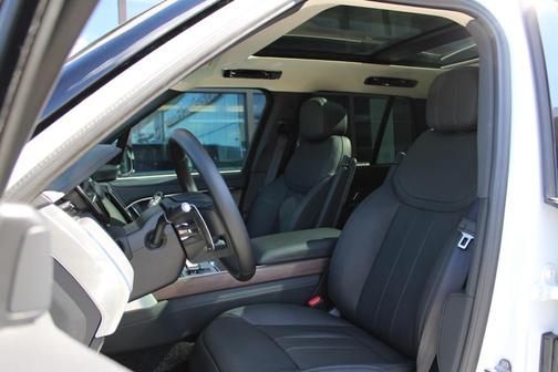 2025 Land Rover Range Rover P530 SE