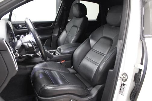 2020 Porsche Cayenne Cayenne