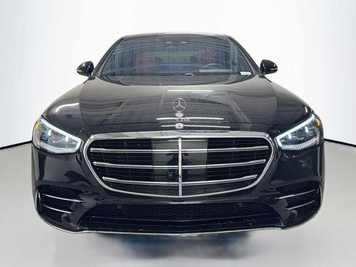 Obsidian Black Metallic 2025 Mercedes-Benz S-Class 4MATIC