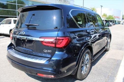 2022 INFINITI QX80 Luxe