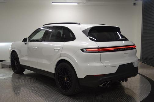 2025 Porsche Cayenne Cayenne