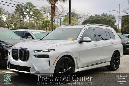 Mineral White Metallic 2023 BMW X7 xDrive40i
