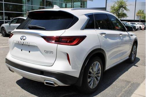 2024 INFINITI QX50 LUXE