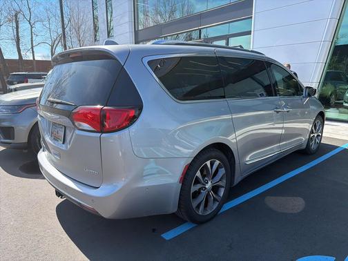 2017 Chrysler Pacifica Limited