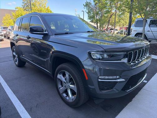 Baltic Gray Metallic Clearcoat 2025 Jeep Grand Cherokee Limited
