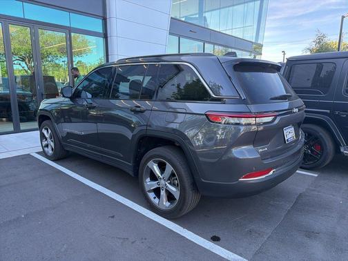Baltic Gray Metallic Clearcoat 2025 Jeep Grand Cherokee Limited