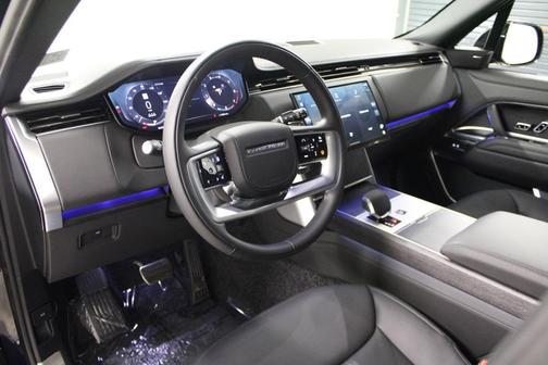 2025 Land Rover Range Rover P400 SE
