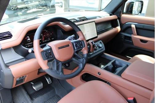 2025 Land Rover Defender 110 V8