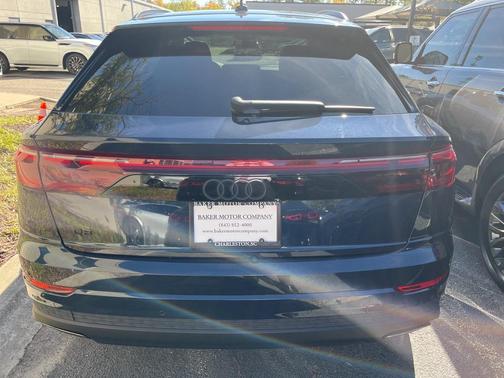 2025 Audi Q8 55 Premium Plus