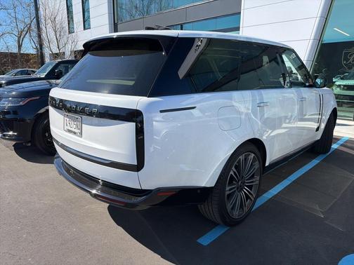 2024 Land Rover Range Rover P400 SE