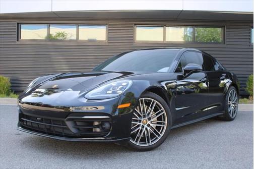 2023 Porsche Panamera E-Hybrid 4