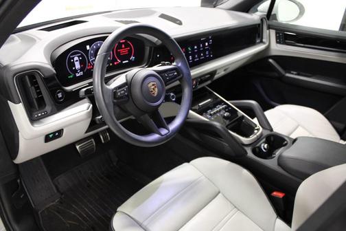 2024 Porsche Cayenne S