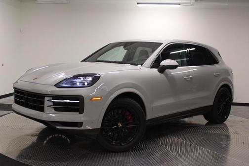 2024 Porsche Cayenne S