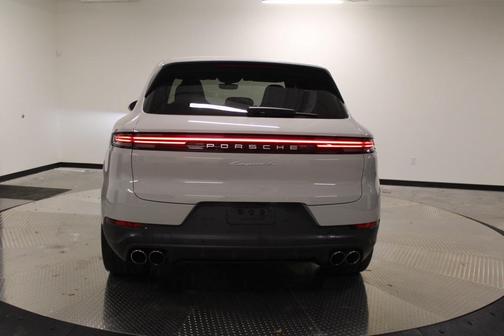 2024 Porsche Cayenne S