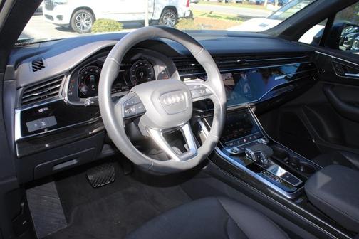 2021 Audi Q7 45 Premium Plus