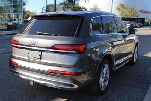2021 Audi Q7 45 Premium Plus