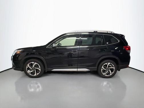 Crystal Black Silica 2022 Subaru Forester Touring