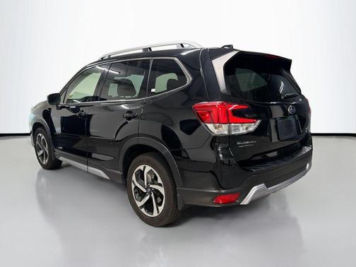 Crystal Black Silica 2022 Subaru Forester Touring