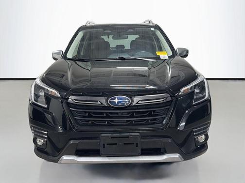 Crystal Black Silica 2022 Subaru Forester Touring