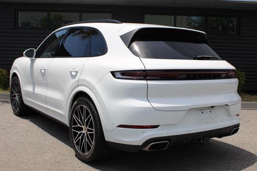 2024 Porsche Cayenne