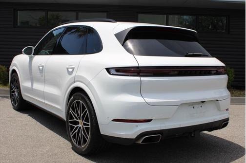 2024 Porsche Cayenne