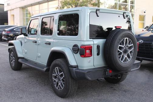 2024 Jeep Wrangler 4-Door Sahara 4x4