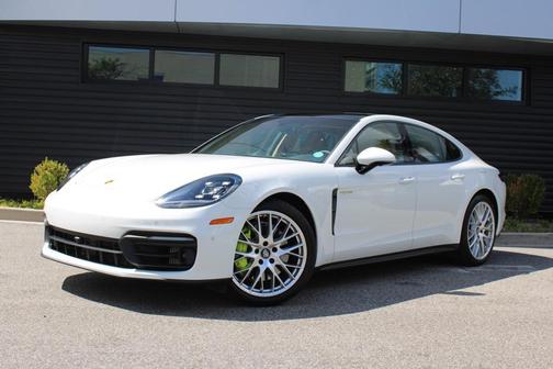 2023 Porsche Panamera 4