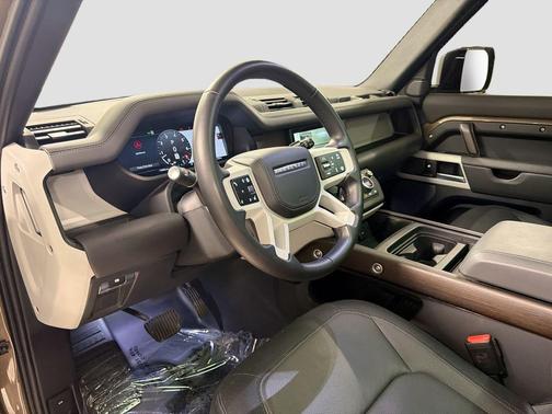 Gondwana Stone Metallic 2024 Land Rover Defender 110 P400 X-Dynamic SE