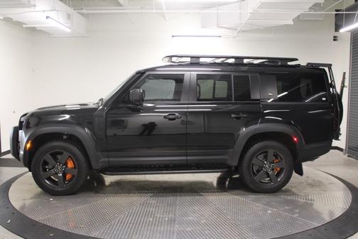 2023 Land Rover Defender 130 SE