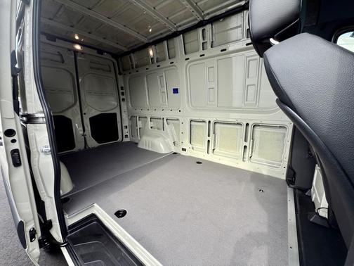 2025 Mercedes-Benz Sprinter 2500 Standard Roof