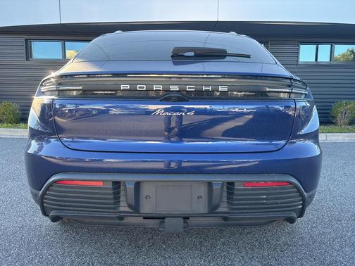 2024 Porsche Macan 4