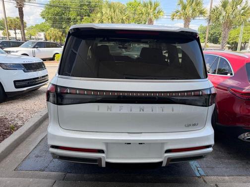Radiant White 2025 INFINITI QX80 PURE