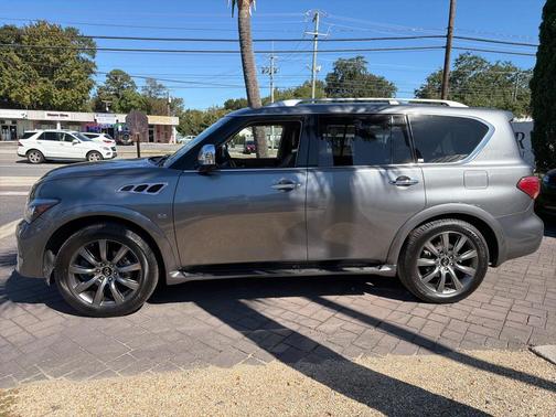 2017 INFINITI QX80 Signature Edition