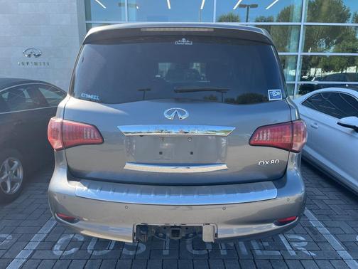 2017 INFINITI QX80 Signature Edition