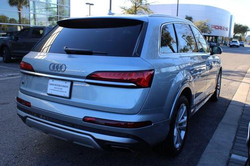 2025 Audi Q7 45 Premium Plus