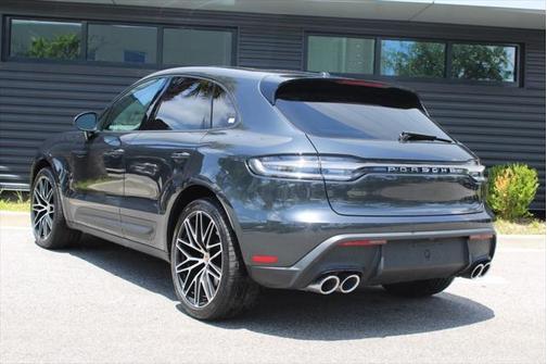 2024 Porsche Macan Base